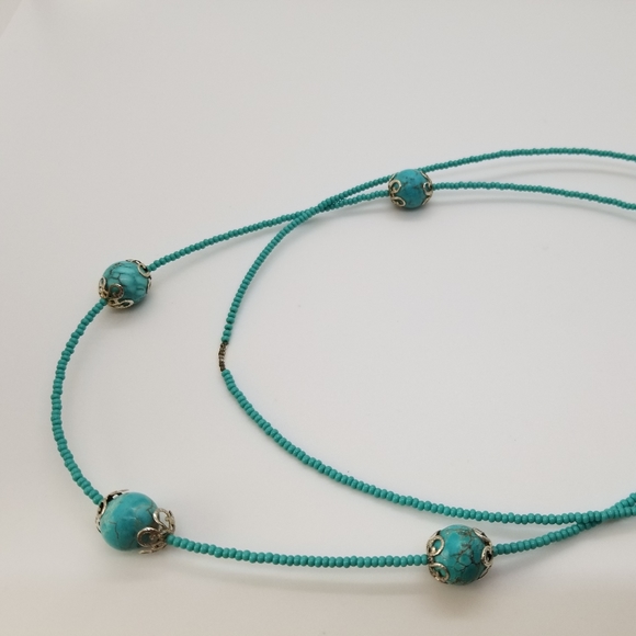 Blue beaded necklace - Picture 3 of 3